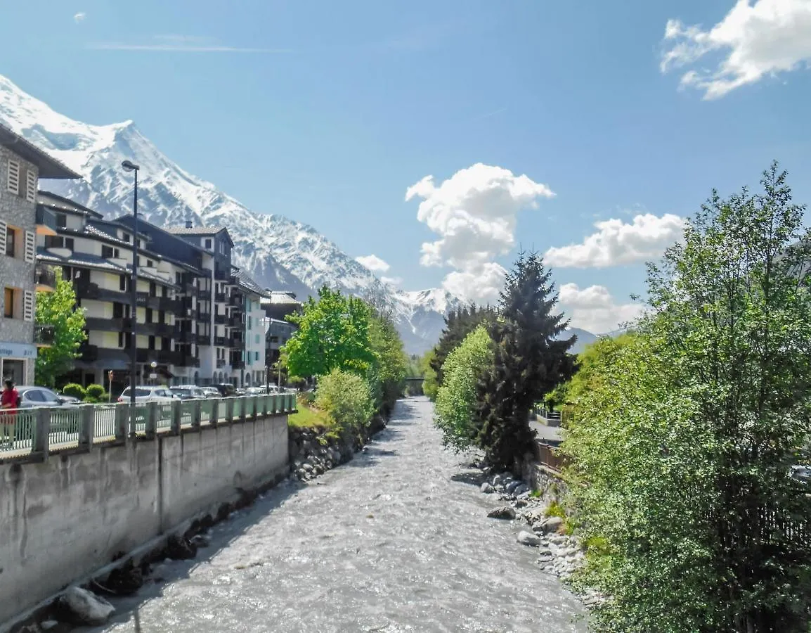 Meilleur emplacement hypercentre avec parking privatif souterrain Chamonix 0*,  France